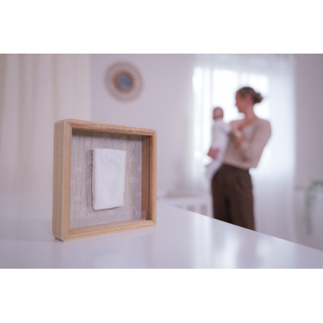 Ξύλινη κορνίζα για αποτύπωμα μωρού PETIT ARTICHAUT Print Box Rainbow