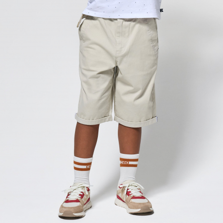 Okaidi Βερμούδα chino μονόχρωμη με ζώνη για αγόρια