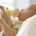 Ειδικό μπιμπερό Medela με θηλή Calma 150 ml 0m+(1τμχ)