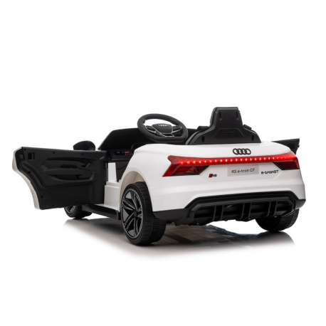 Ηλεκτροκίνητο αυτοκίνητο SKORPION WHEELS Audi RS E-Tron GT Original 12V Λευκό