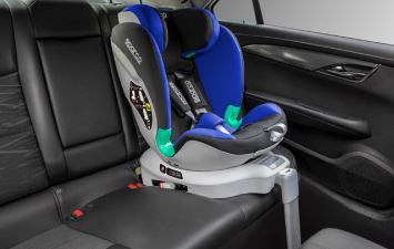 Καθίσματα Αυτοκινήτου με Πόδι Στήριξης